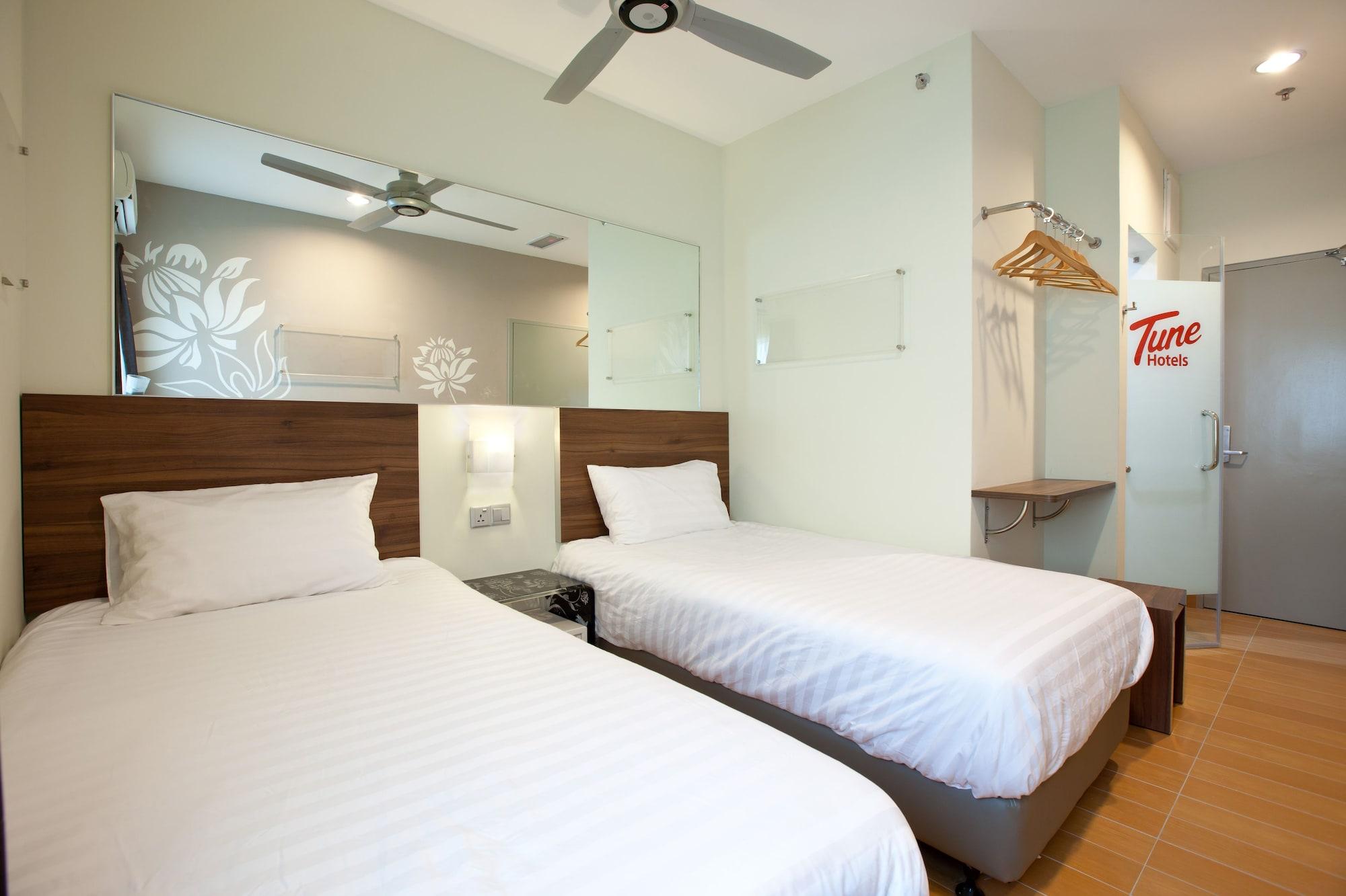 Tune Hotel - Kota Bharu City Centre Екстериор снимка