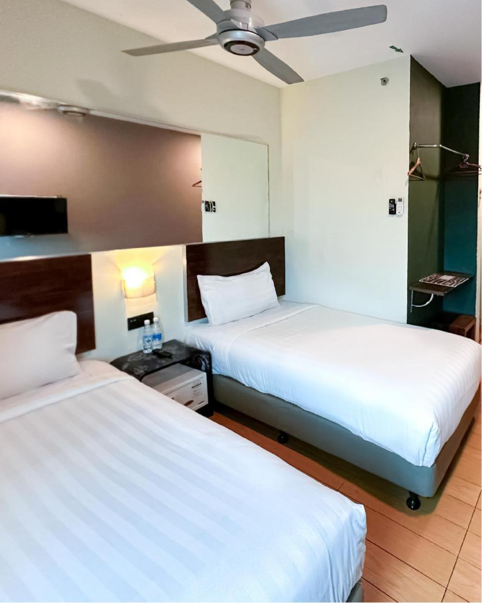 Tune Hotel - Kota Bharu City Centre Екстериор снимка